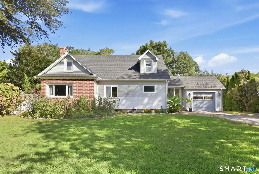 28 Pond Road, Franklin