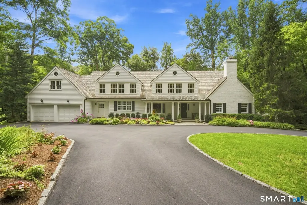 739 Lake Avenue, Greenwich