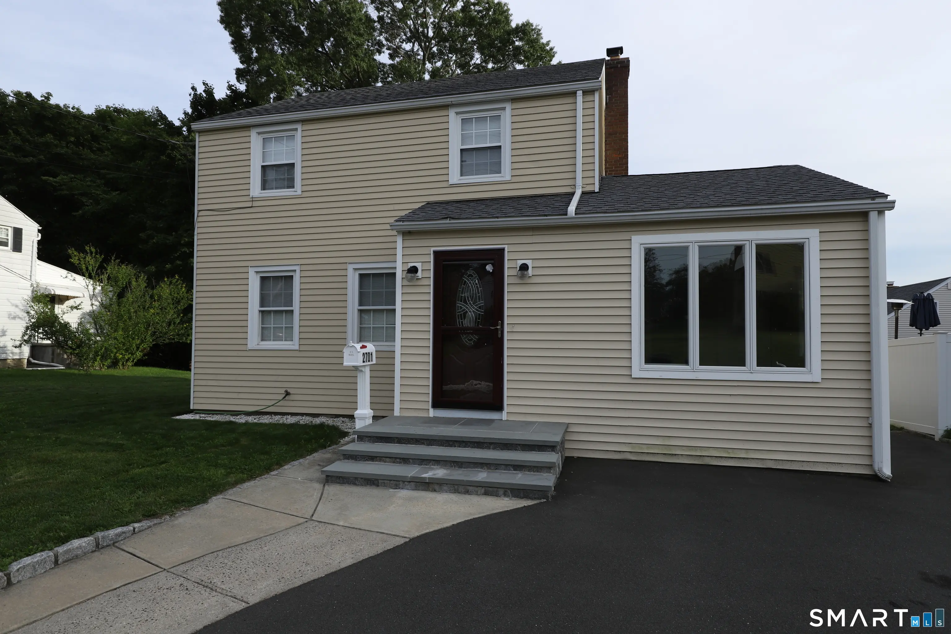 2701 Old Town Road, Bridgeport