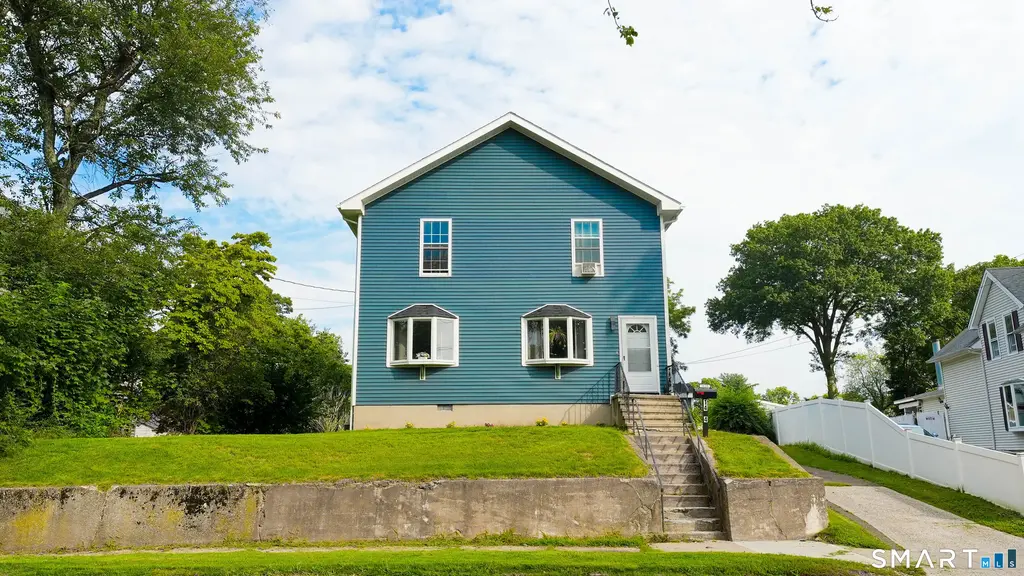 1434 North Avenue, Stratford