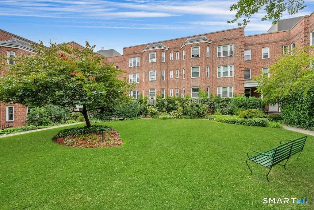 70 Strawberry Hill Avenue 3-2c, Stamford