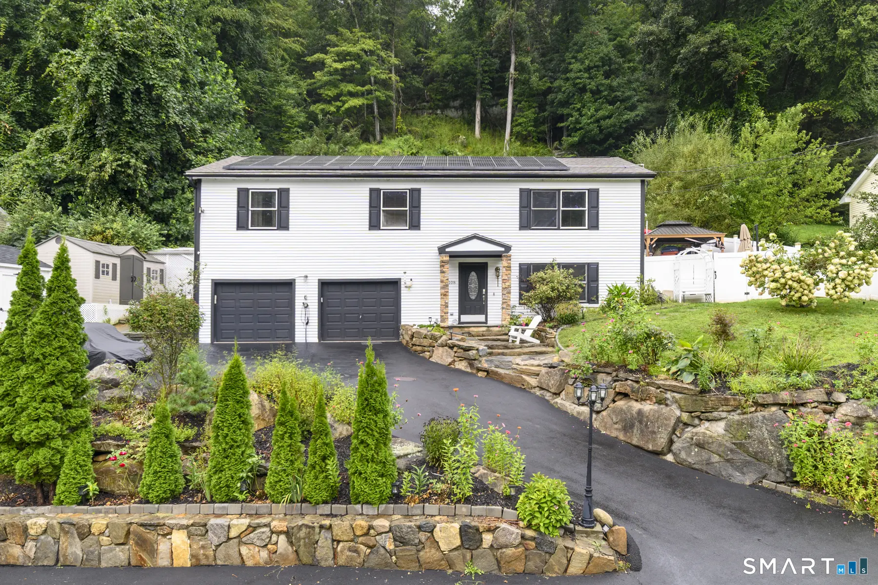 108 Perry Drive, New Milford