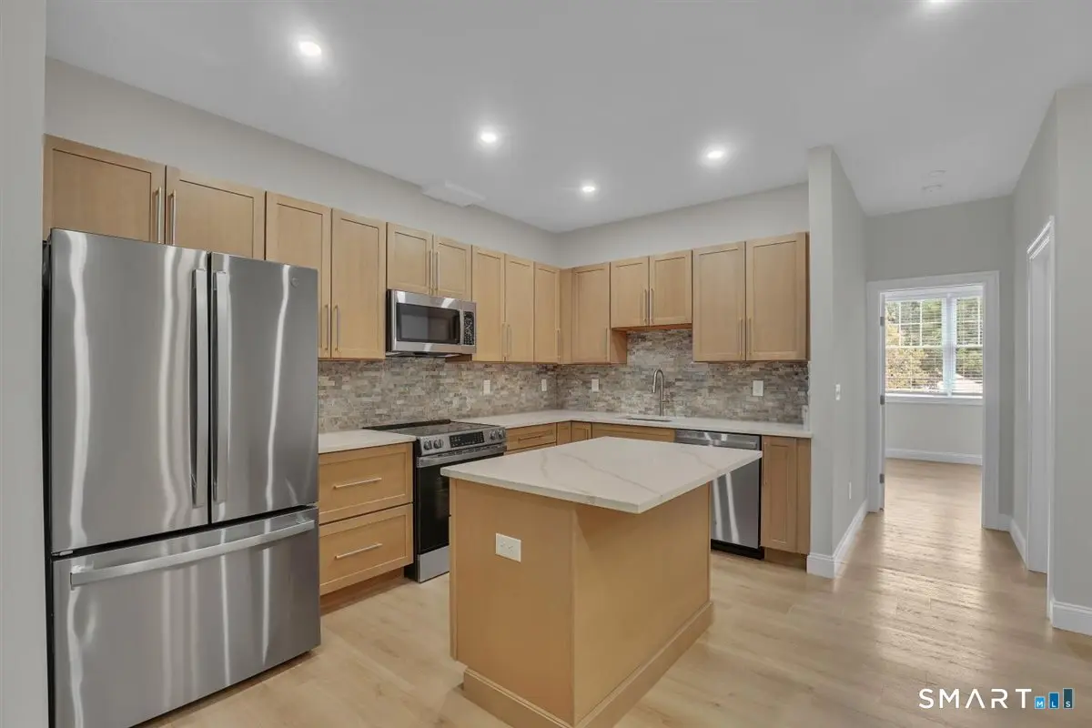 1347 New Haven Road 2, Naugatuck