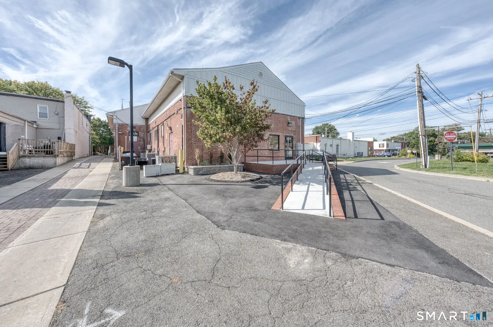 1042b Main Street, Newington