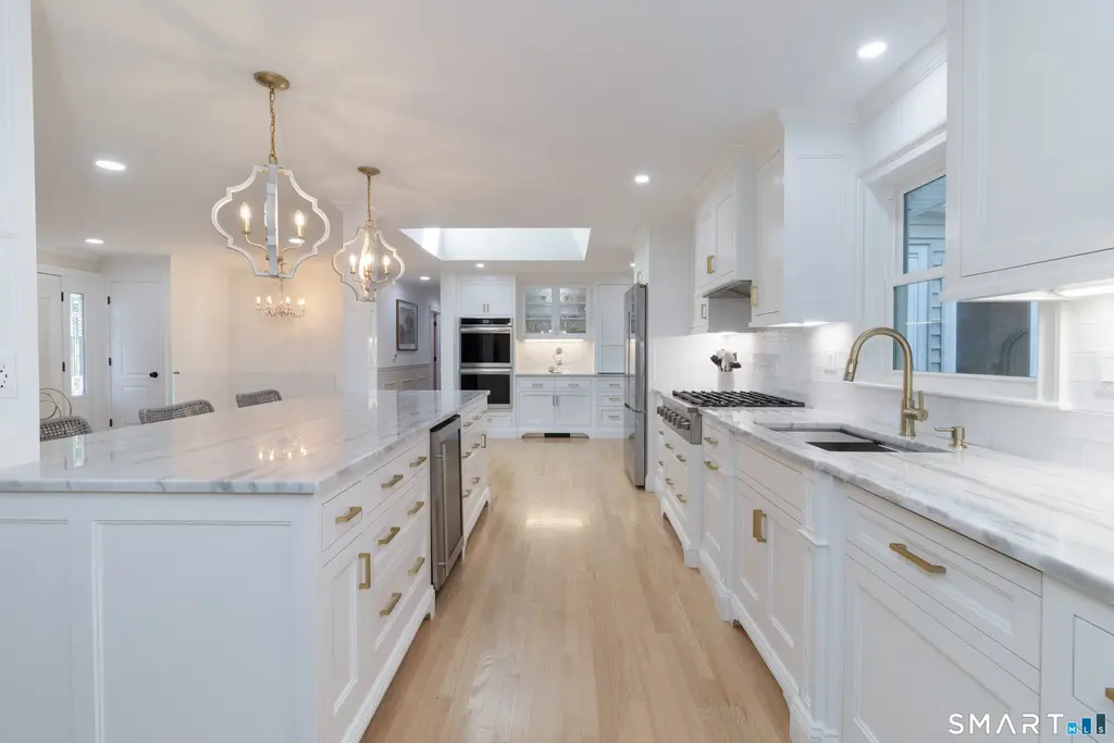 79 Cold Spring Circle, Shelton