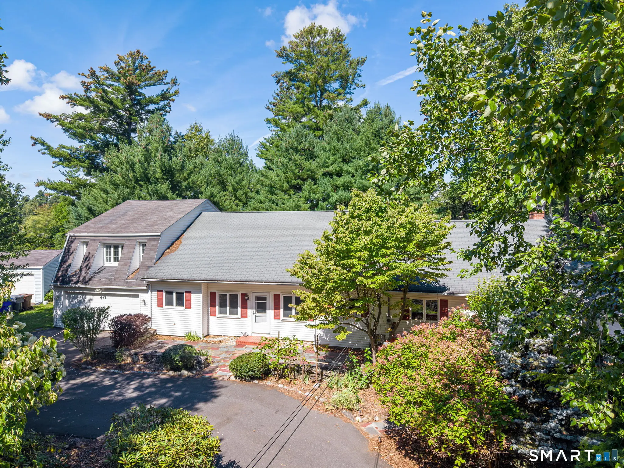 8 Crescent Beach Drive, Enfield