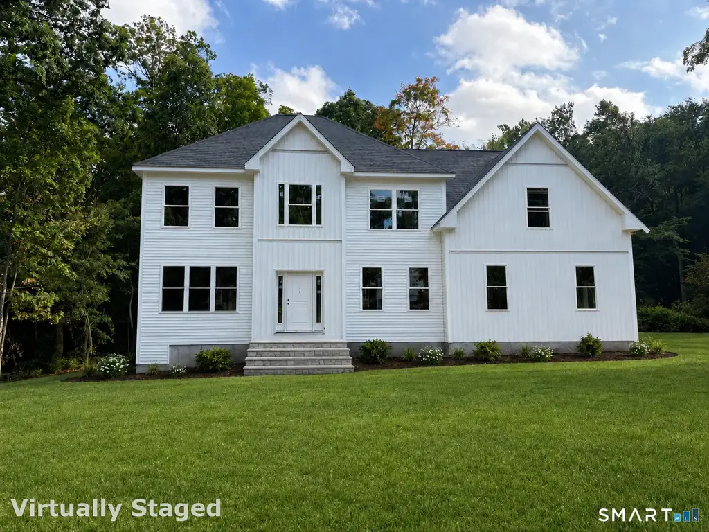435 Berkshire Road, Southbury