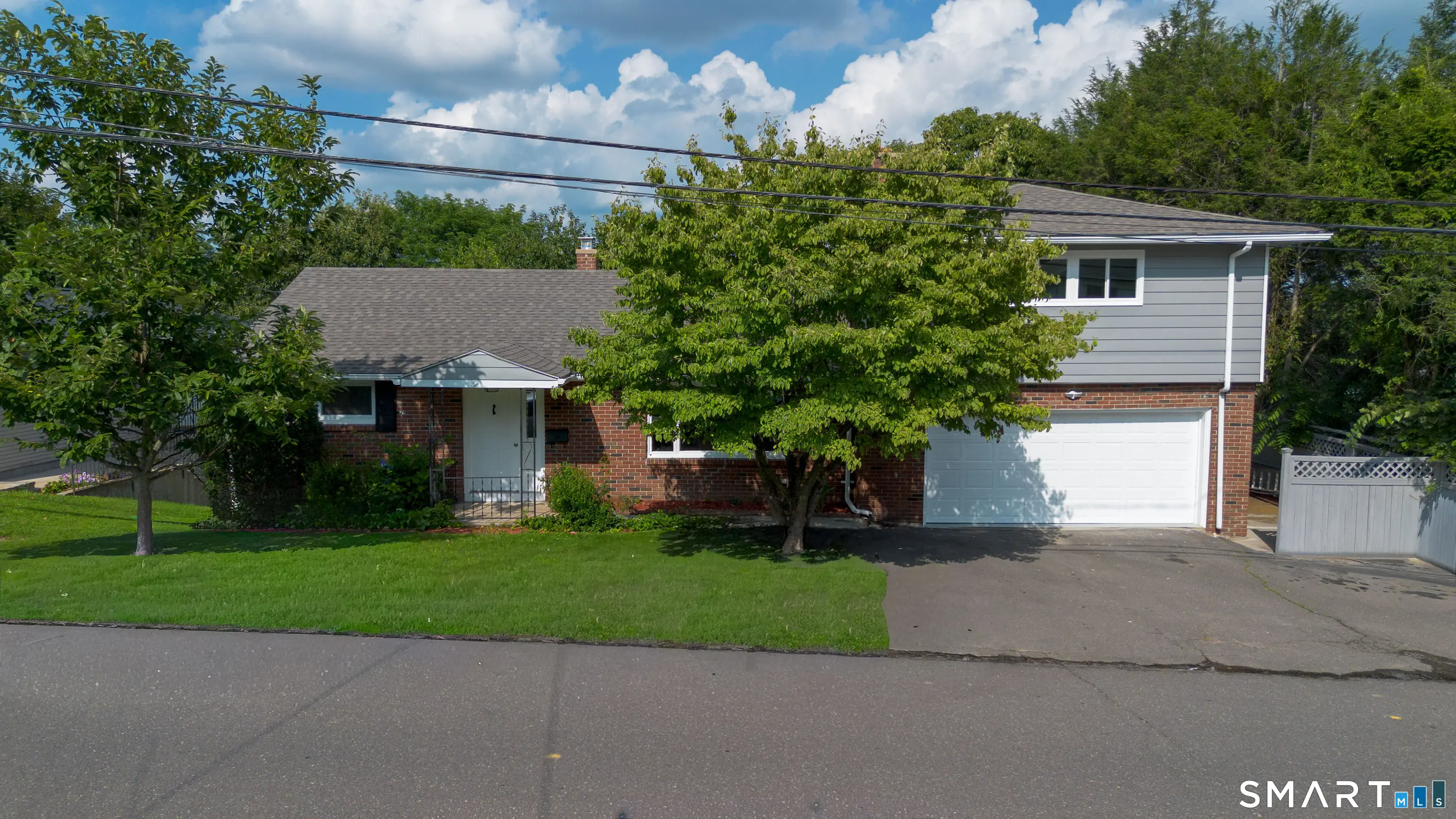 81 Esther Avenue, Waterbury