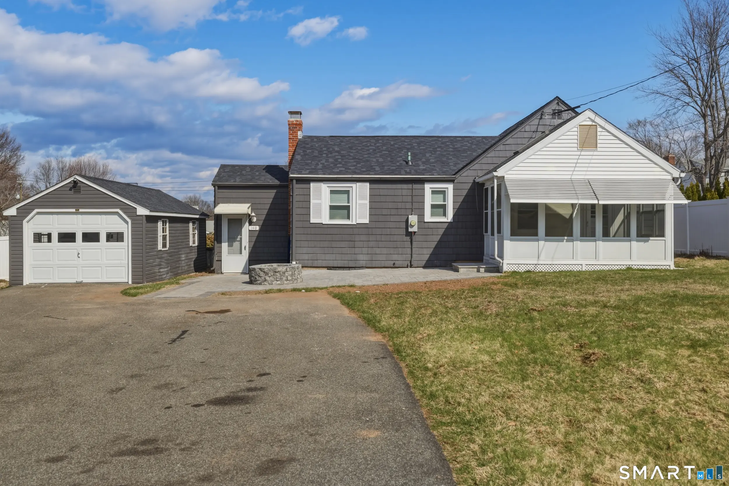 140 Camp Avenue, Newington