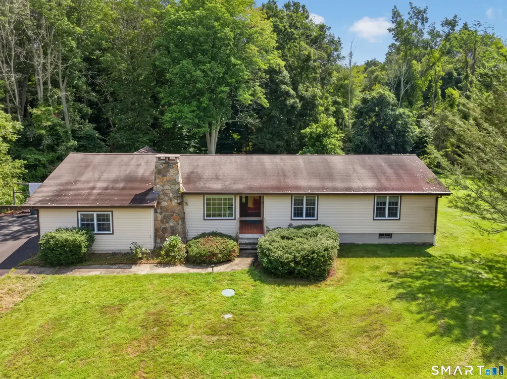 728 Long Cove Road, Ledyard