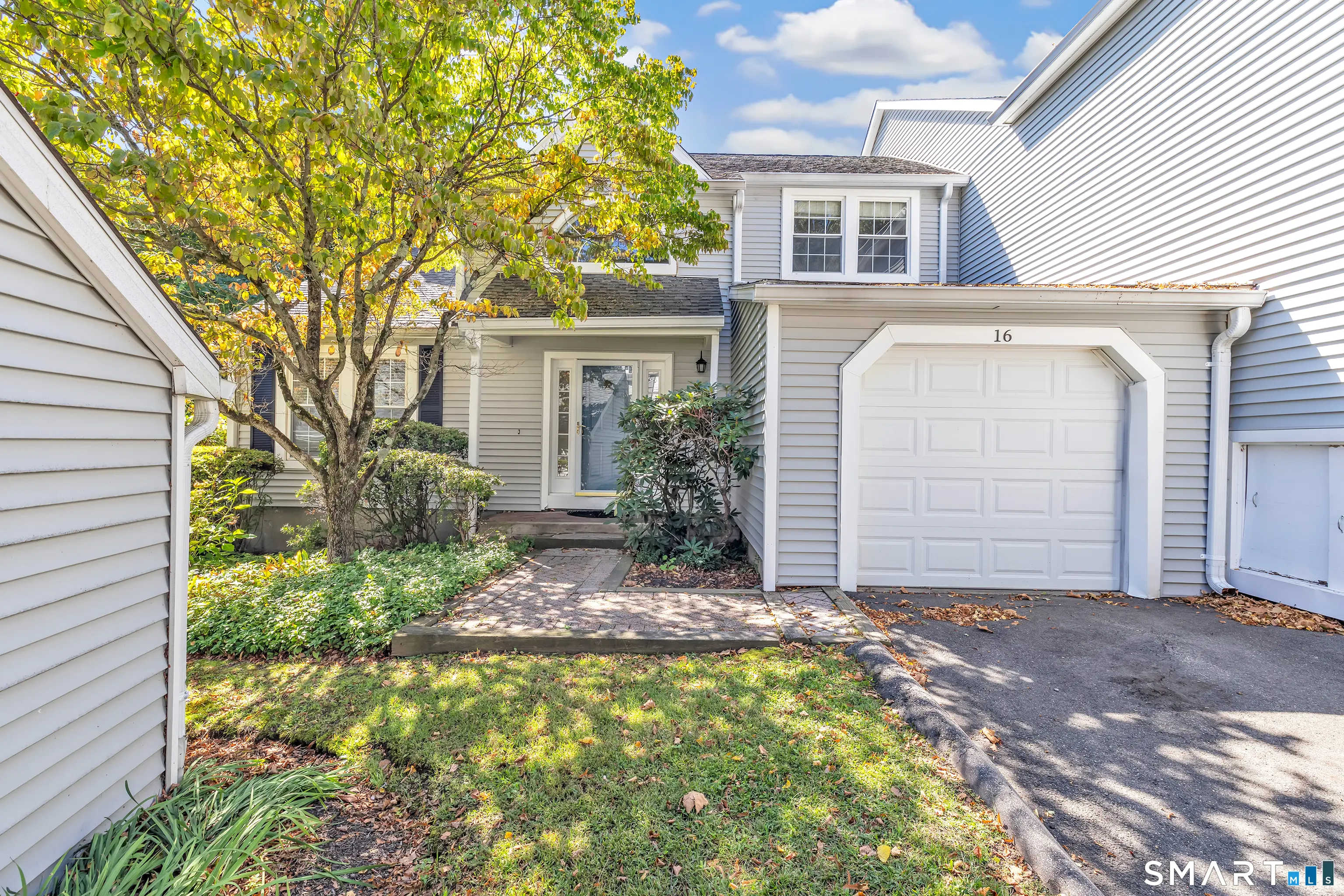 16 Rivendell Drive 16, Shelton