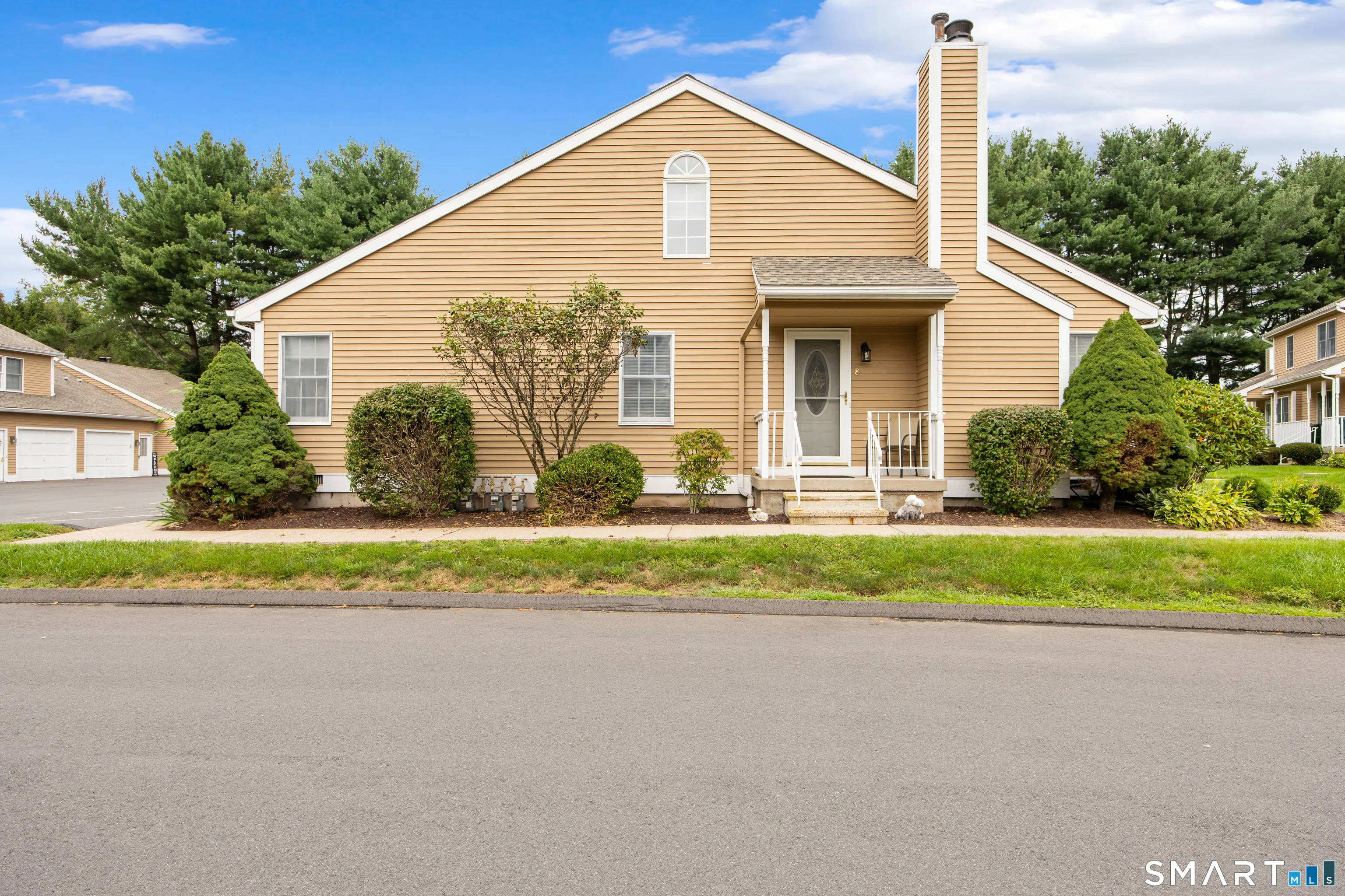 697 South End Road 8, Southington