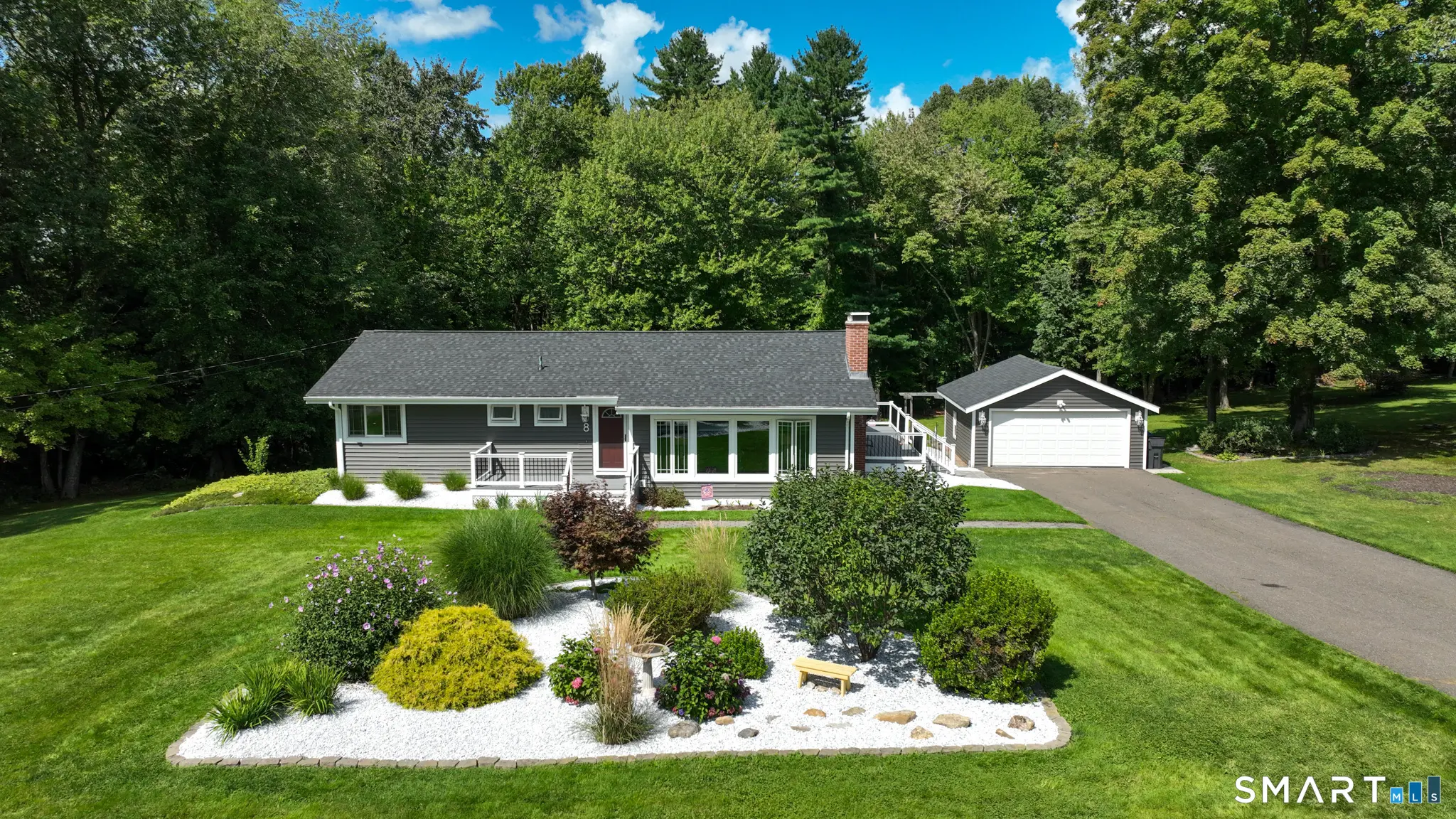 8 Iroquois Trail, Bolton