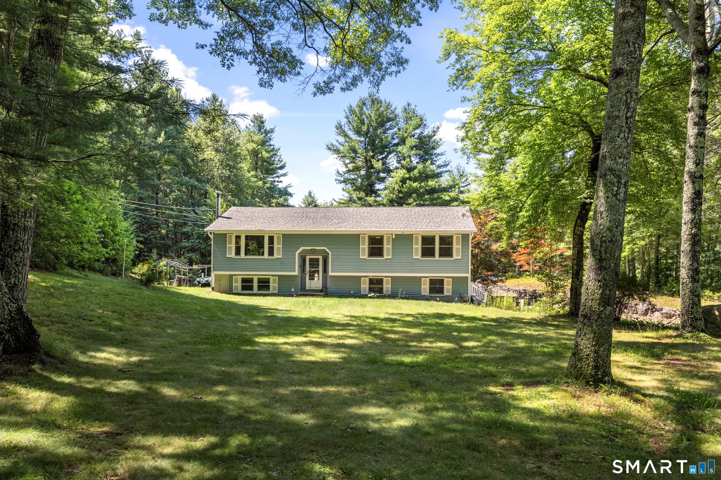 364 Beach Pond Road, Voluntown
