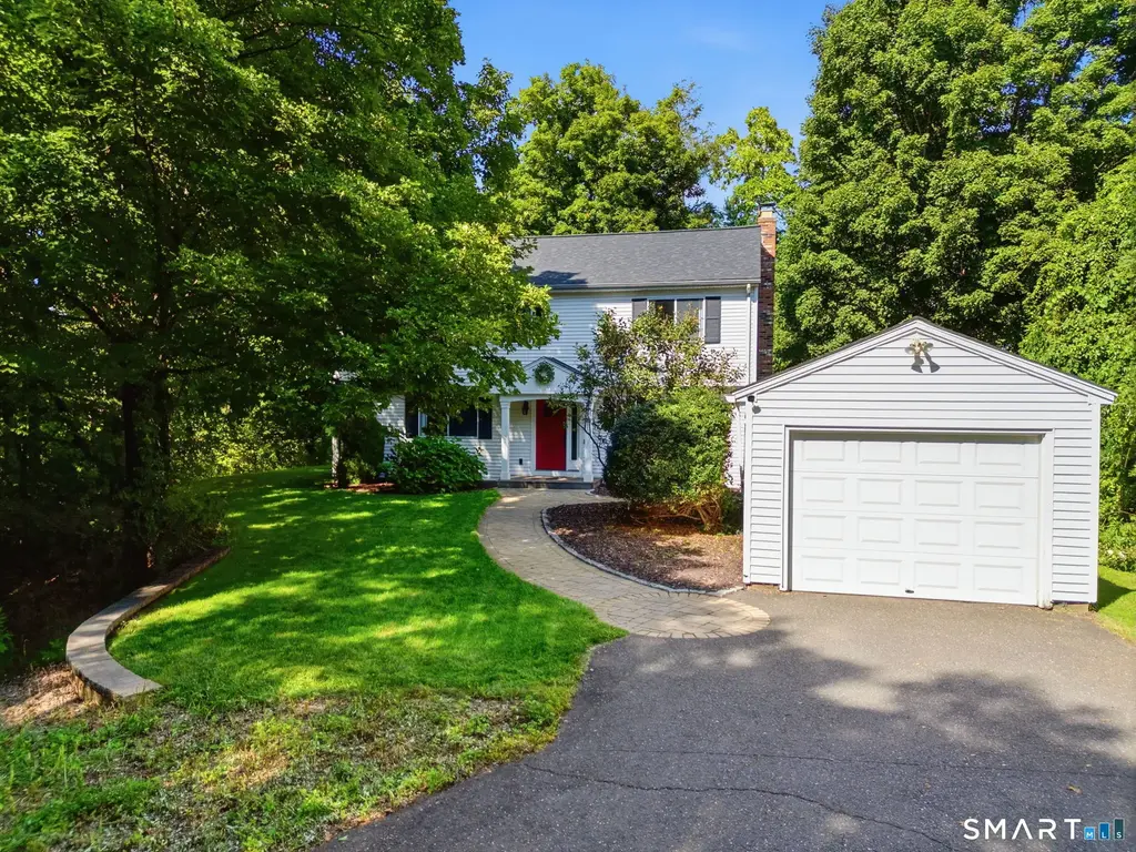 160 Nod Road, Simsbury