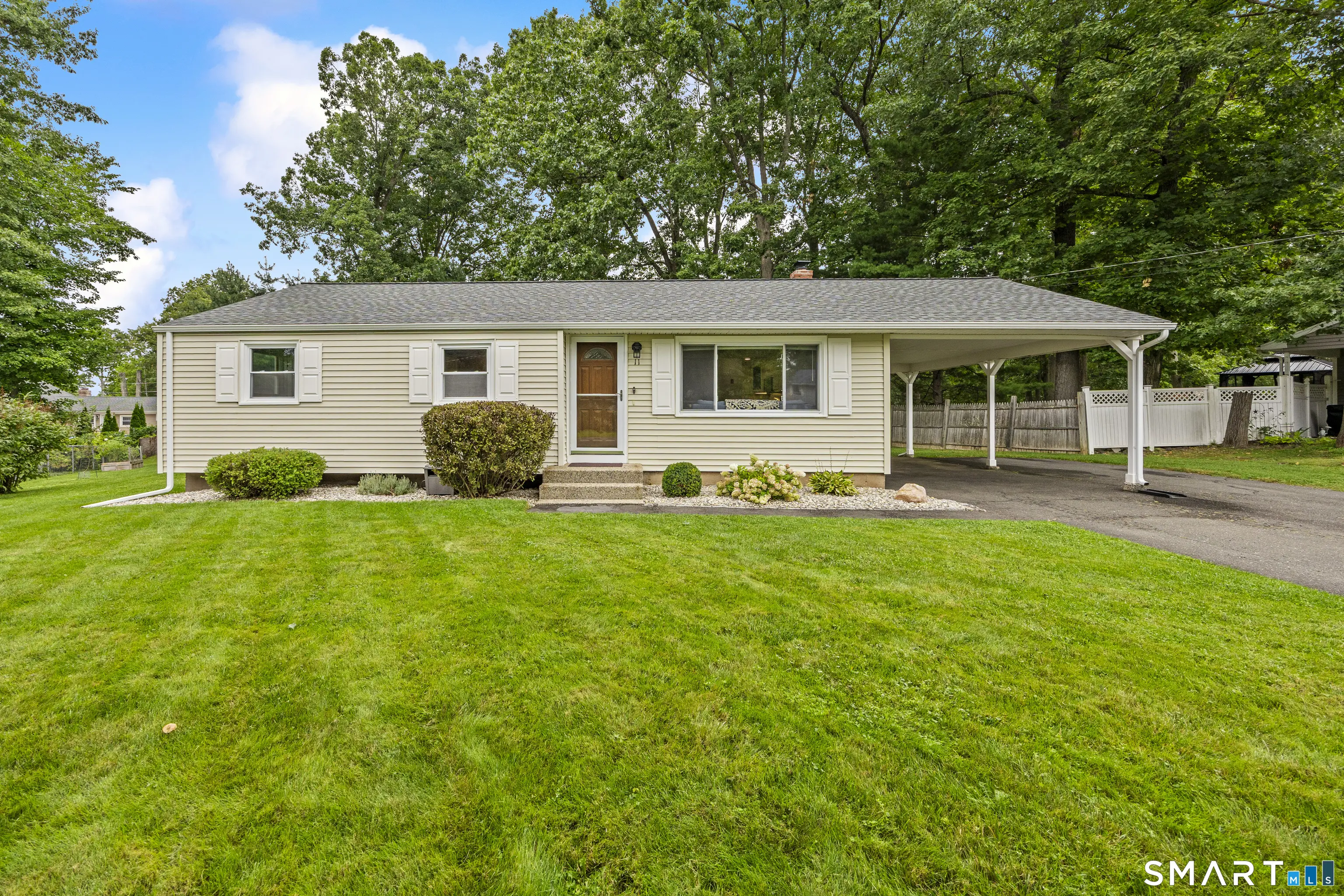 11 Schenone Court, Plainville