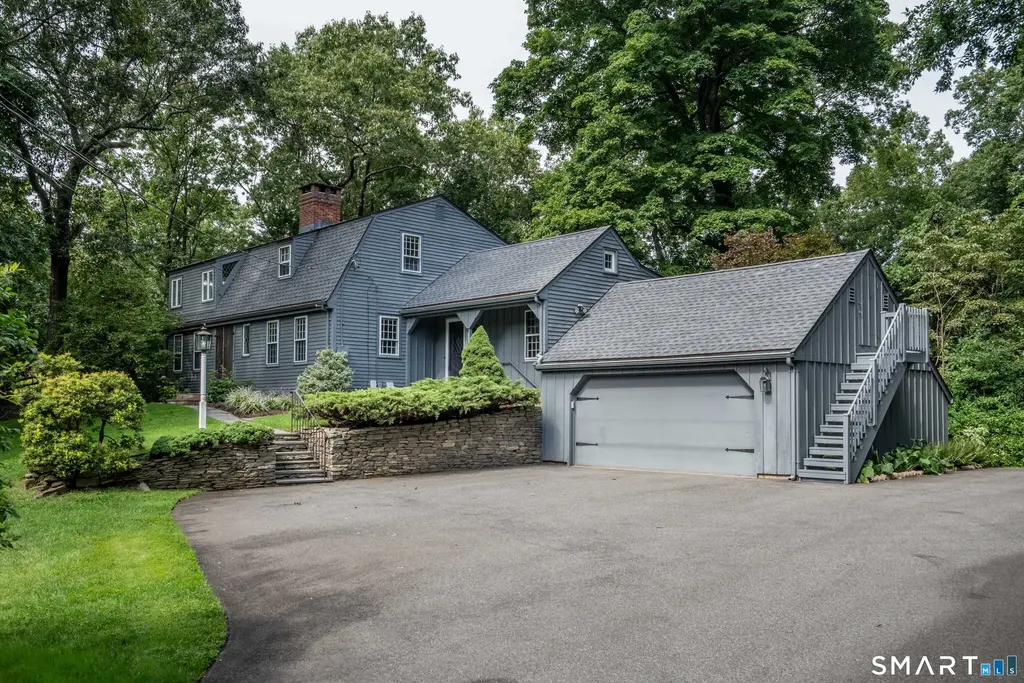 147 Evergreen Lane, Glastonbury