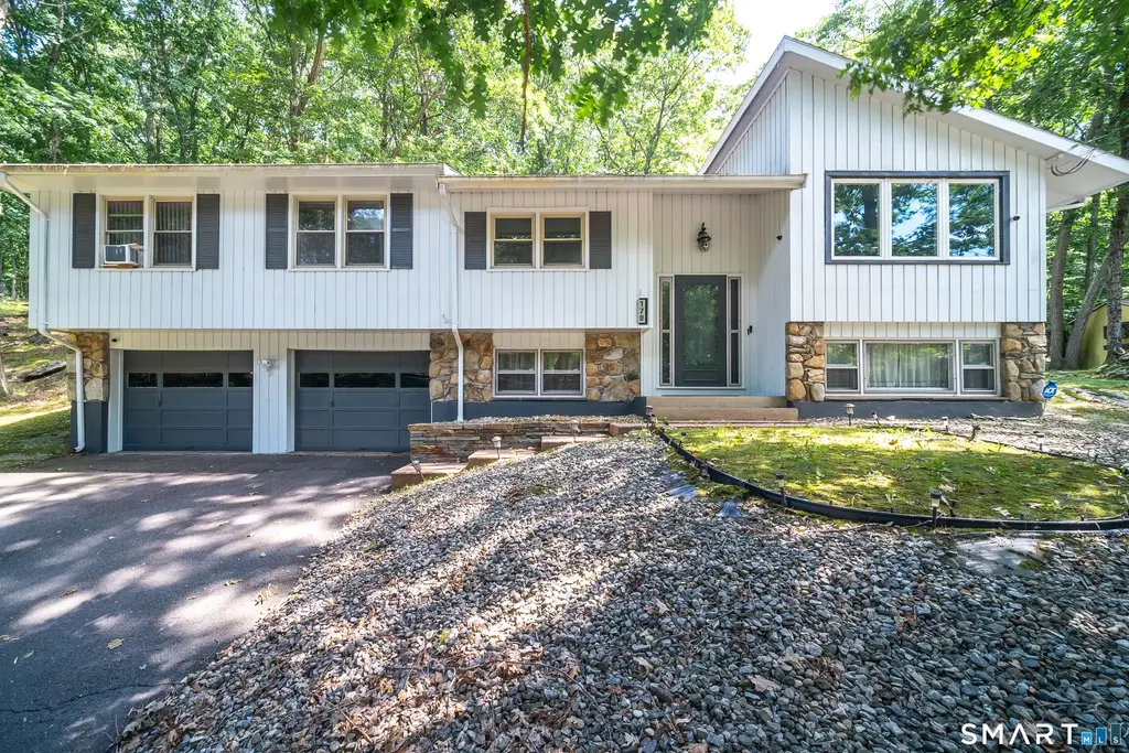 170 Rainbow Trail, Vernon