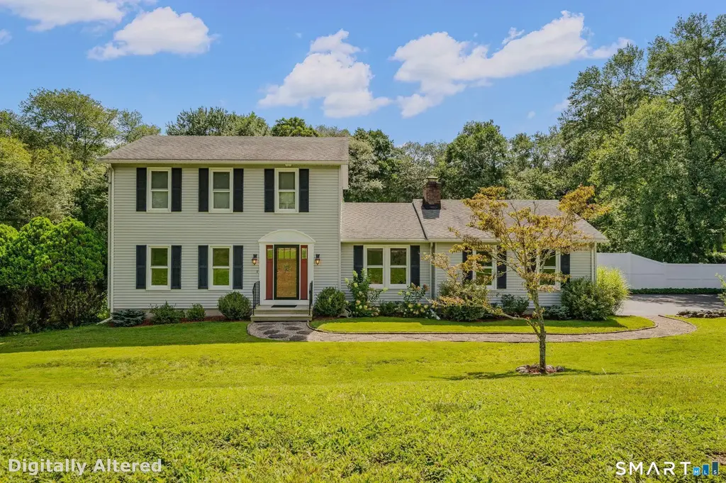 90 Anthony Road, North Stonington