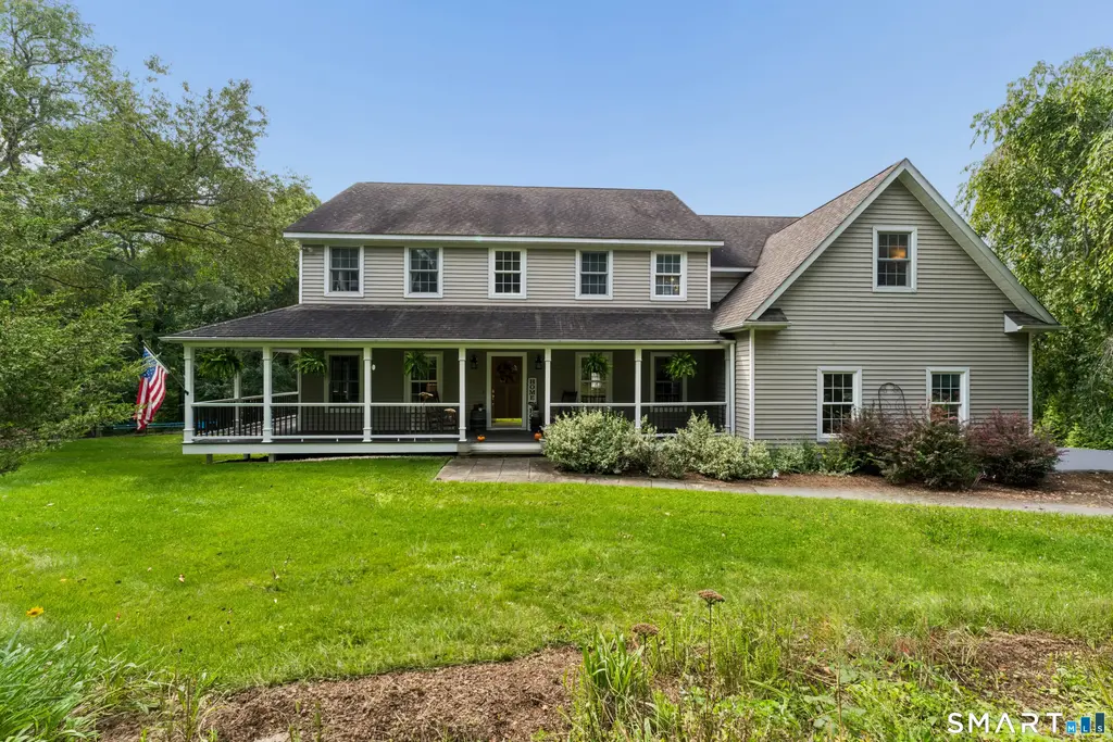 128 West King Street, Danbury