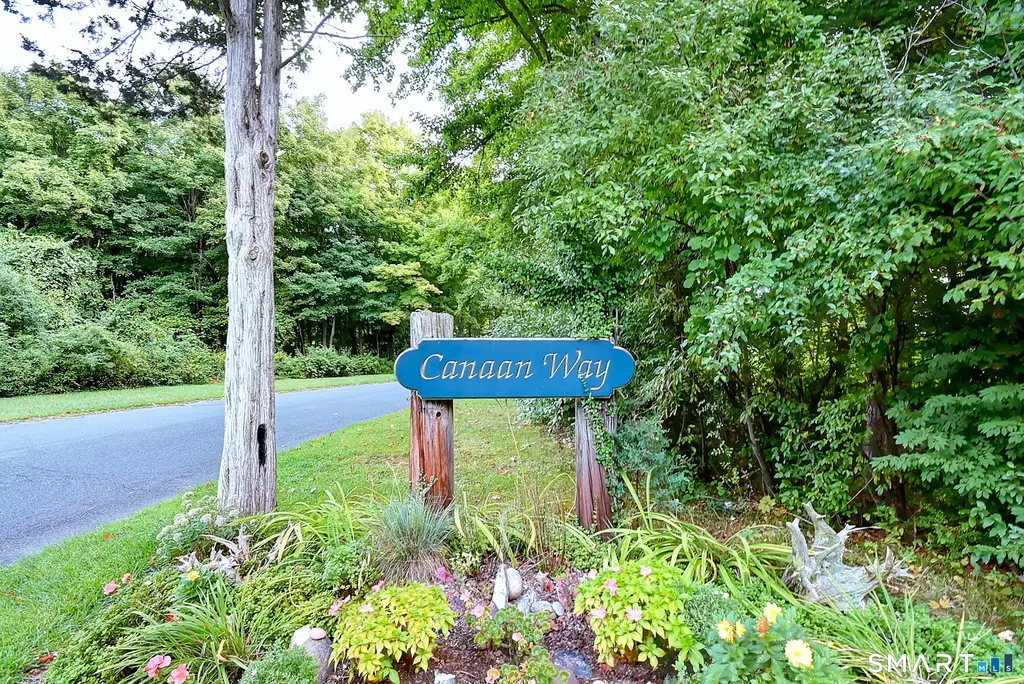 24 Canaan Way, Simsbury