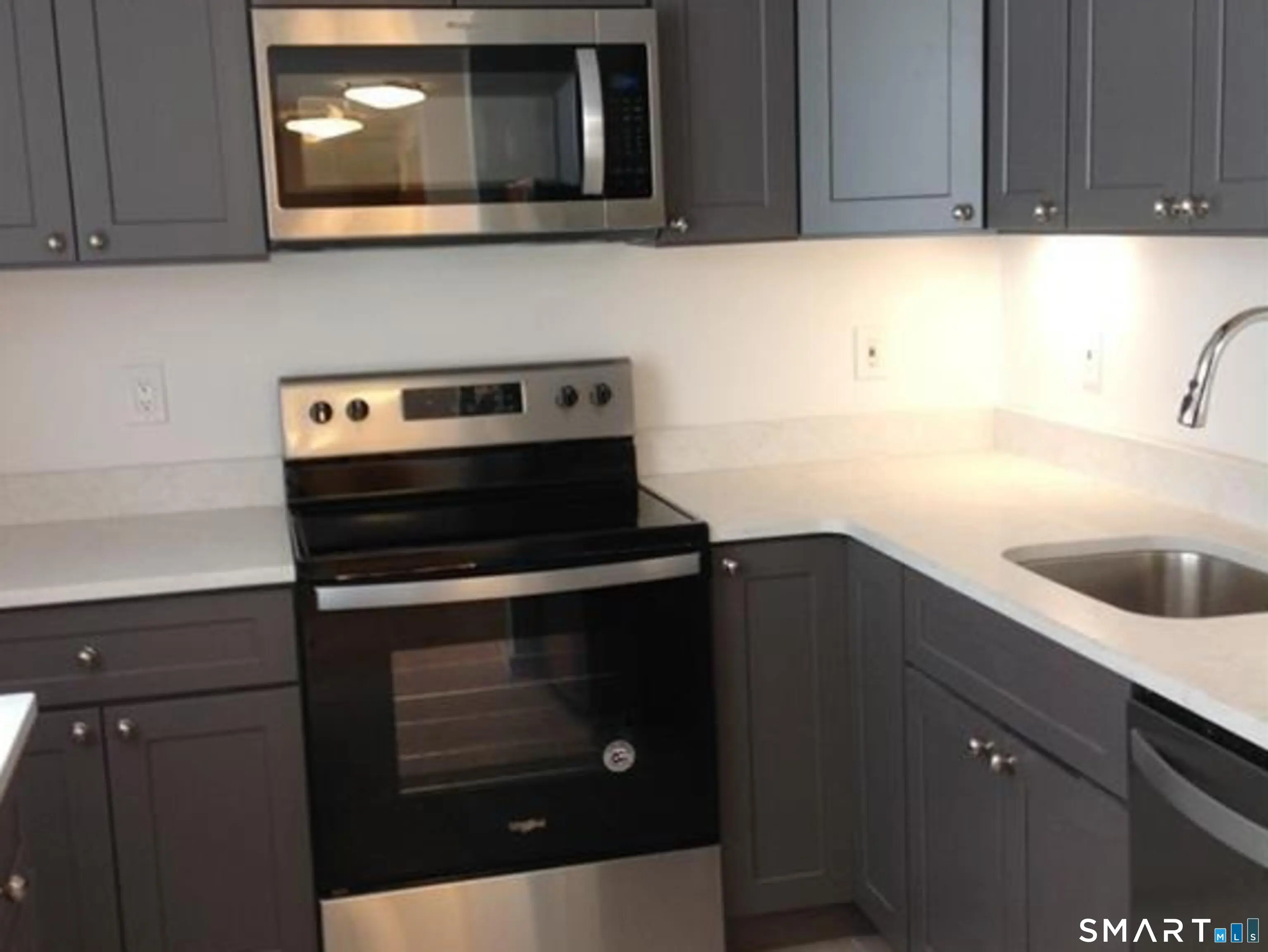 664 Main Avenue 401, Norwalk