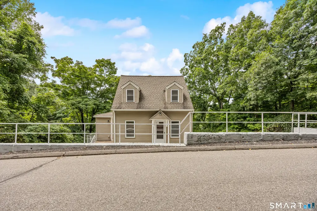 327 Steinmann Avenue, Middlebury