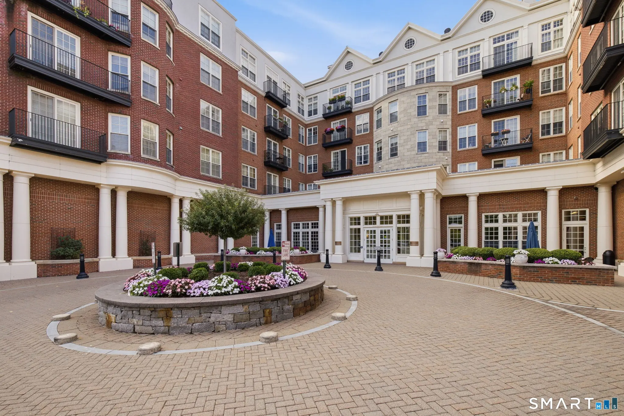 85 Memorial Road 411, West Hartford