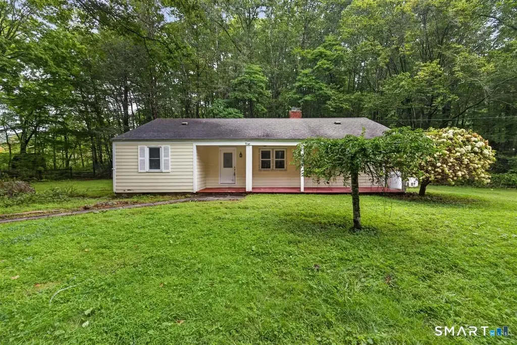 261 Newtown Turnpike, Weston