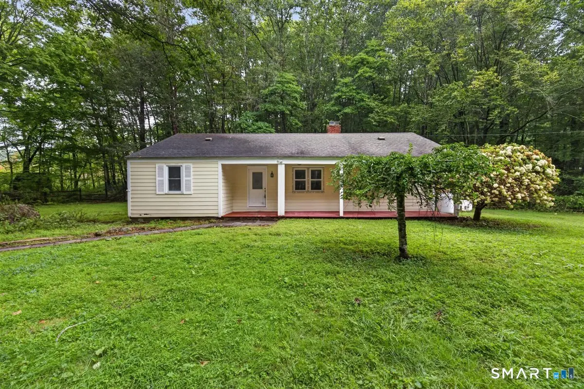 261 Newtown Turnpike, Weston