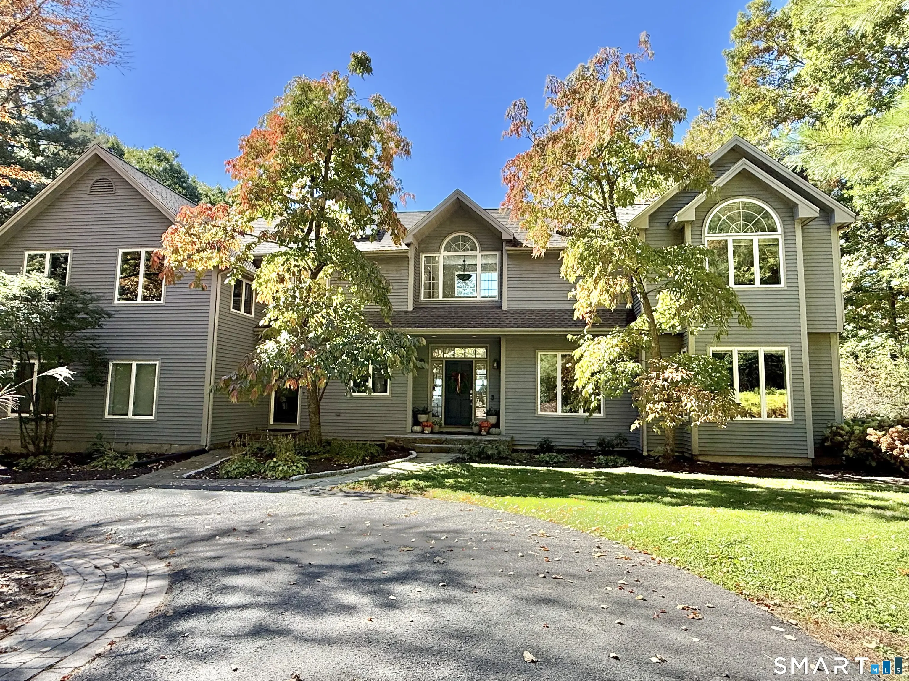 100 Robin Drive, Canton