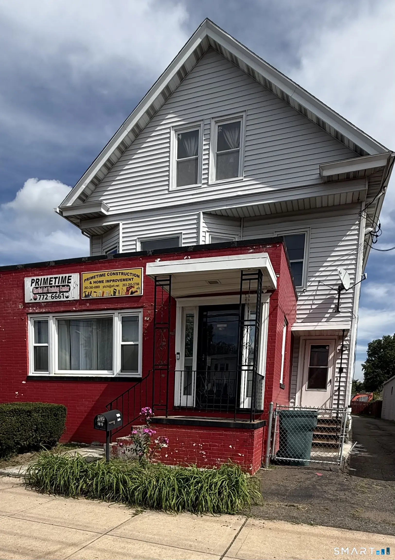 1019 Dixwell Avenue, Hamden