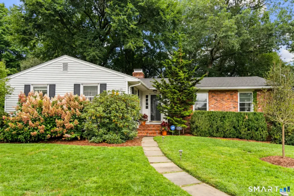 111 Casmir Drive, Fairfield