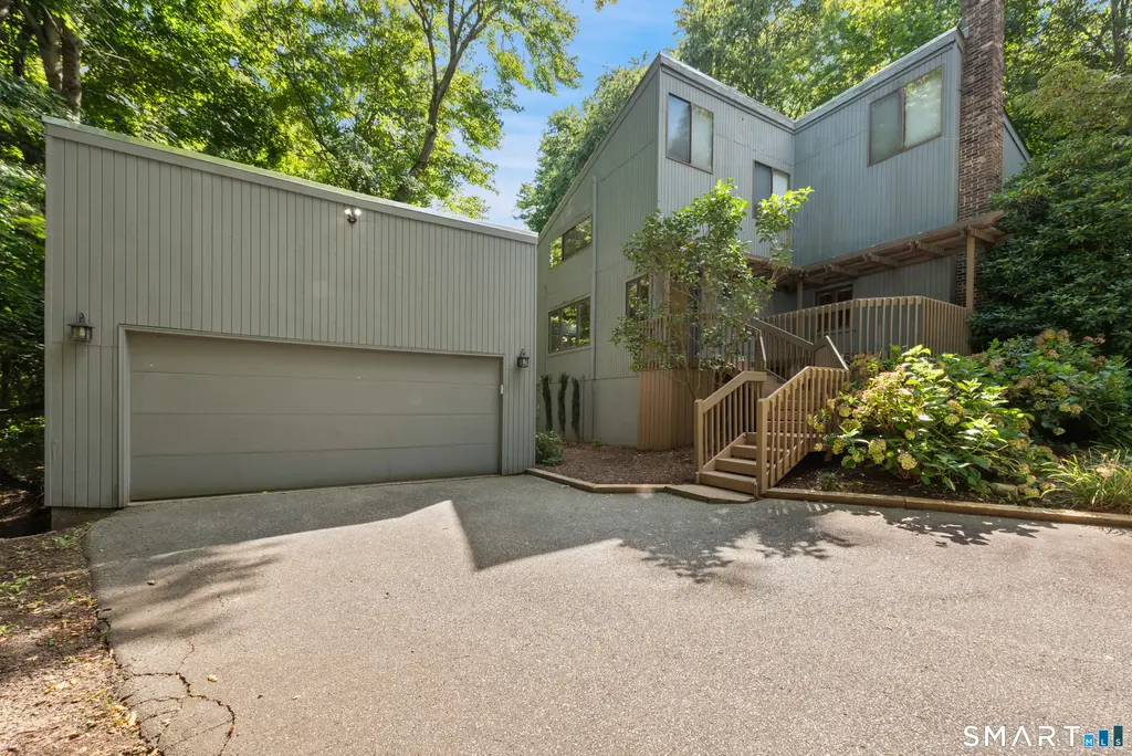 48 Russett Drive, Guilford