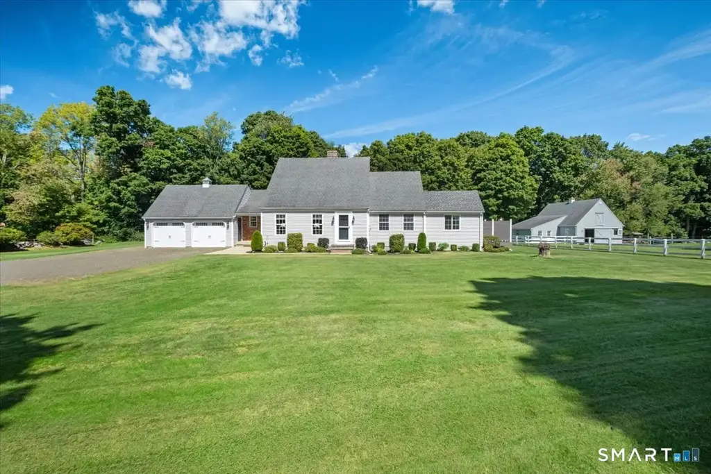 135 W King Street, Danbury