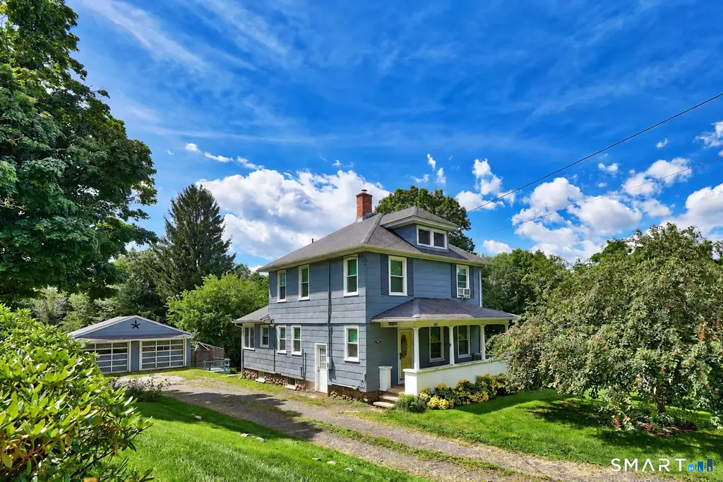 282 Sunnyside Avenue, Watertown