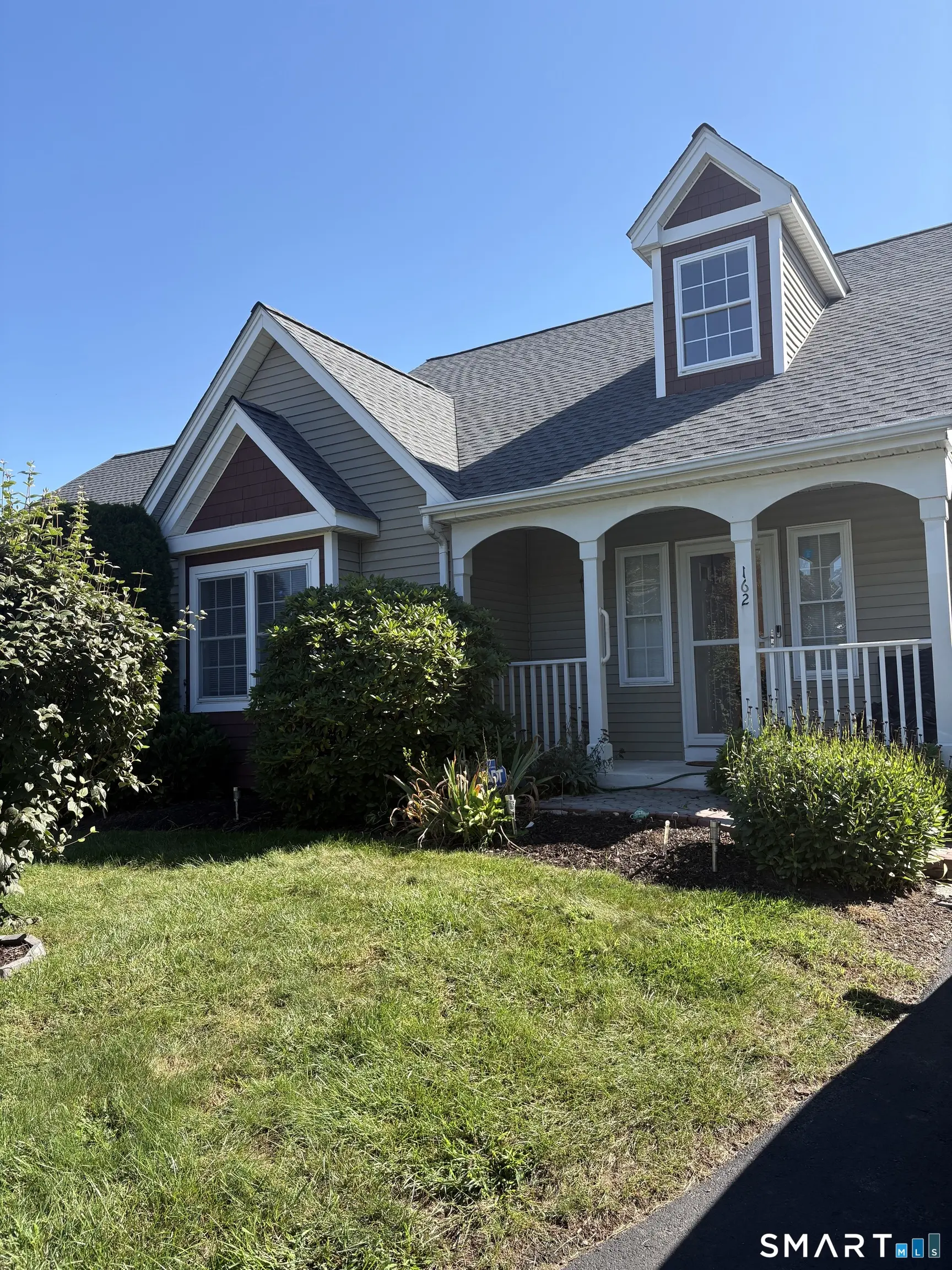 162 Thistle Pond Drive 162, Bloomfield