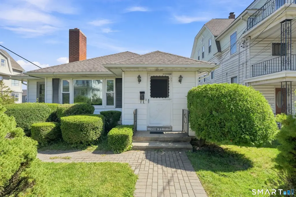 631 Highland Avenue, Waterbury