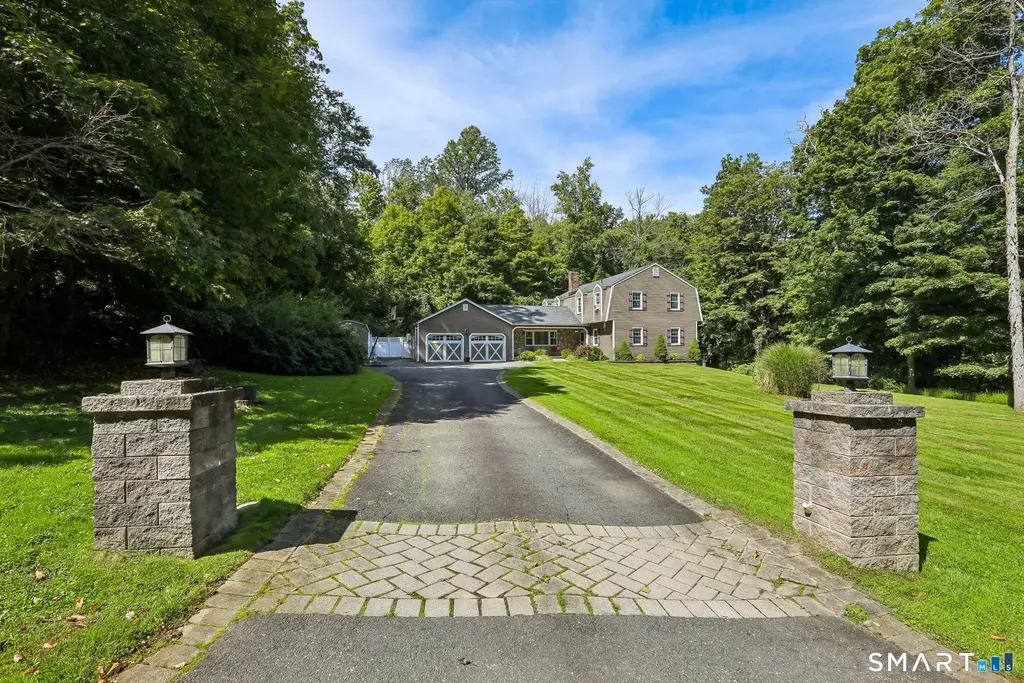 5 Starr Lane, Bethel