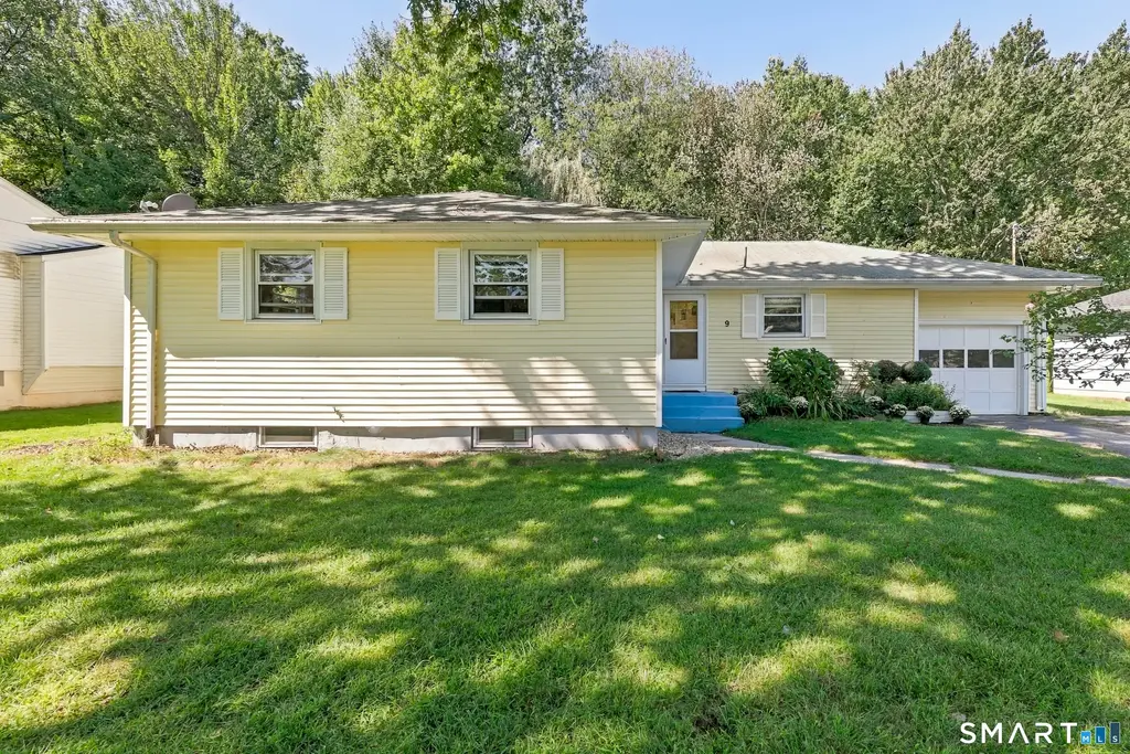 9 Alderwood Drive, West Hartford