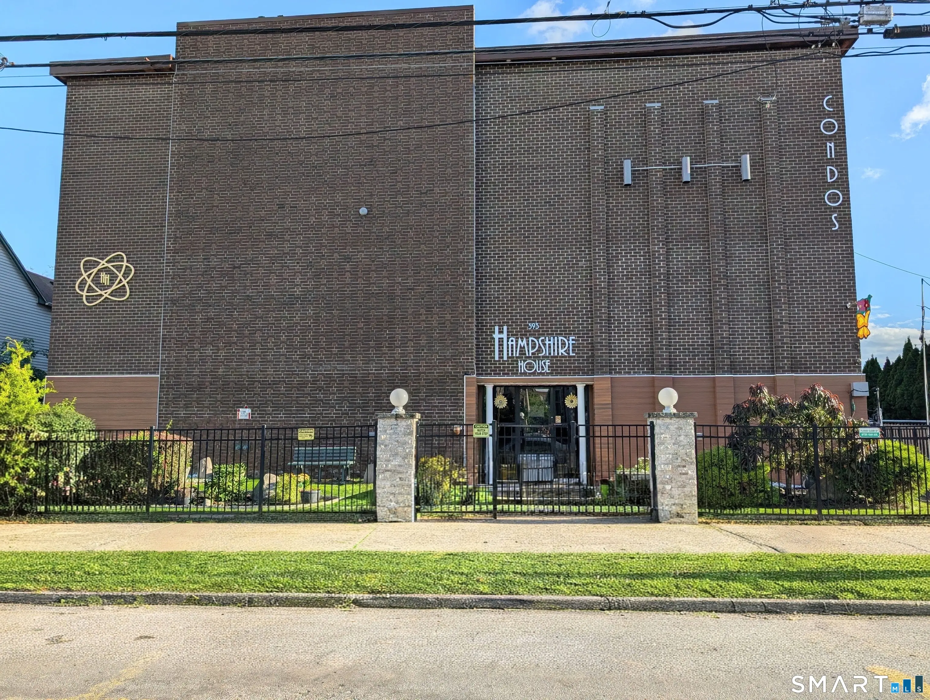 393 Laurel Avenue 302, Bridgeport