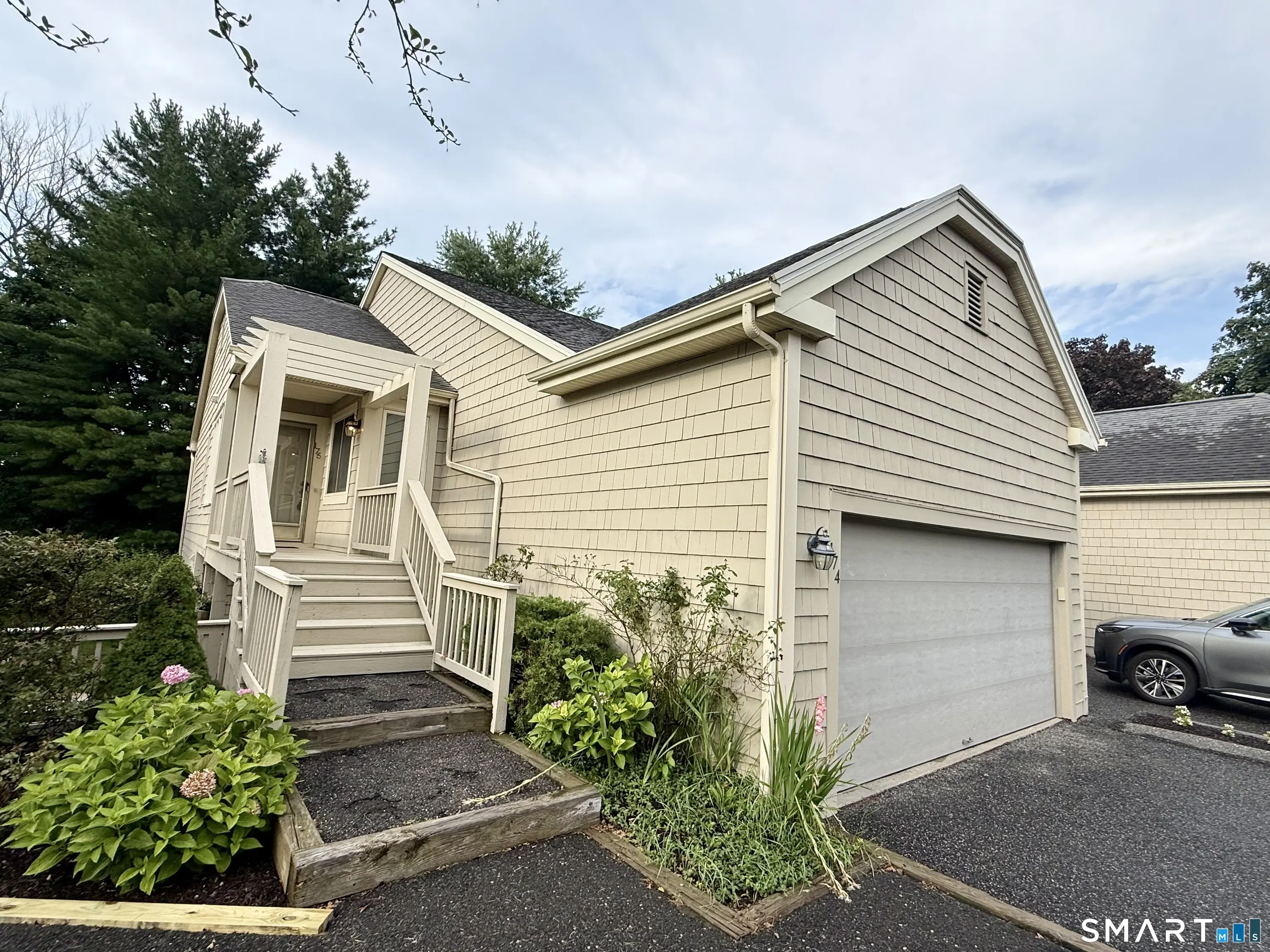 12 Boulevard Drive 32-175, Danbury