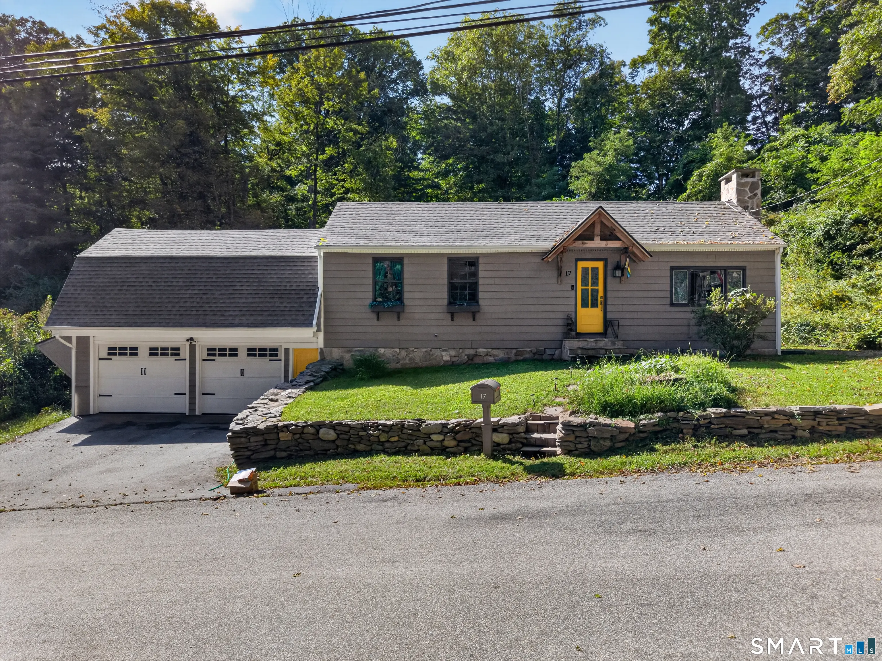 17 Pound Hill Road, Franklin