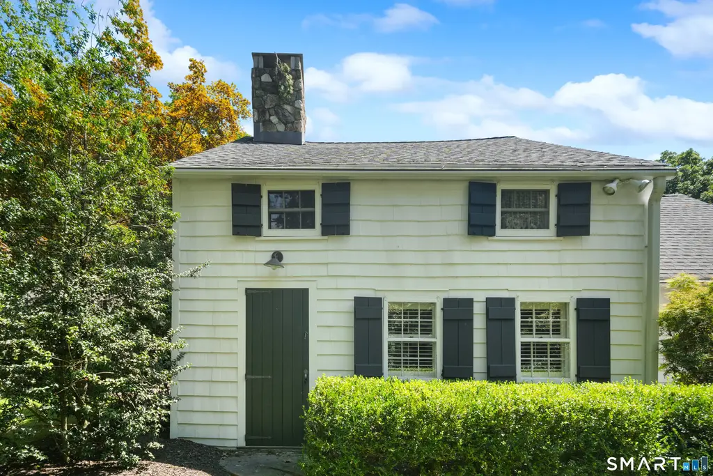 316 Chestnut Hill Road, Norwalk