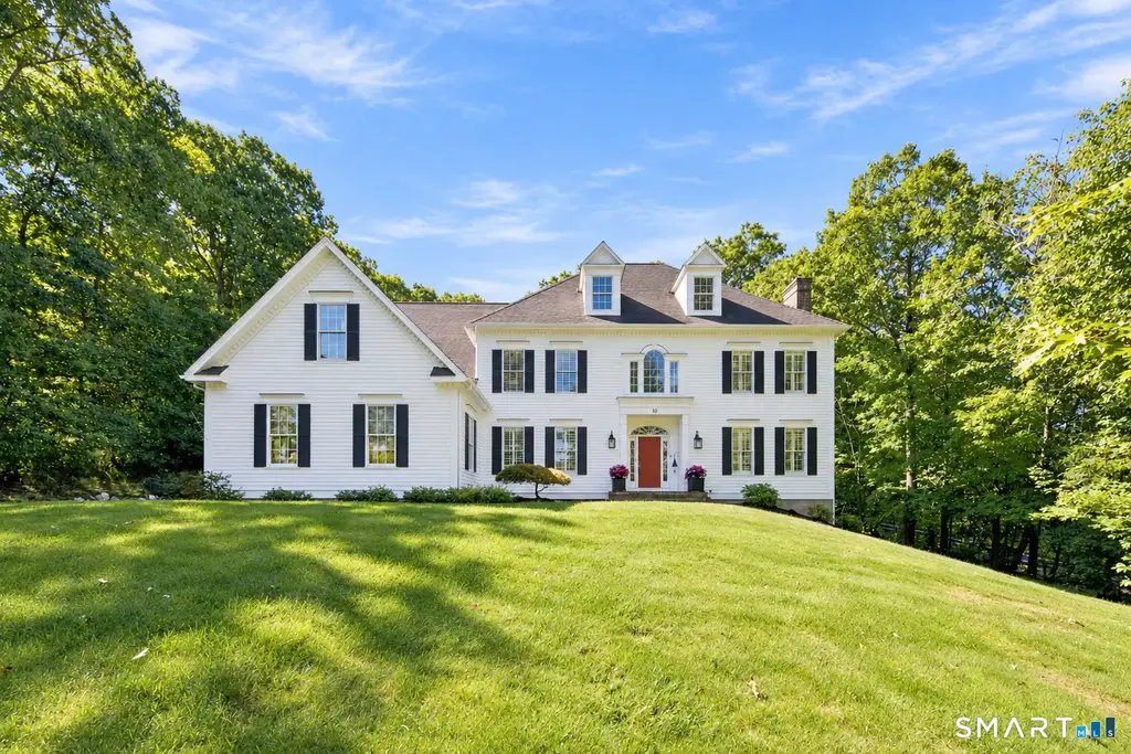 10 Livingston Road, Canton