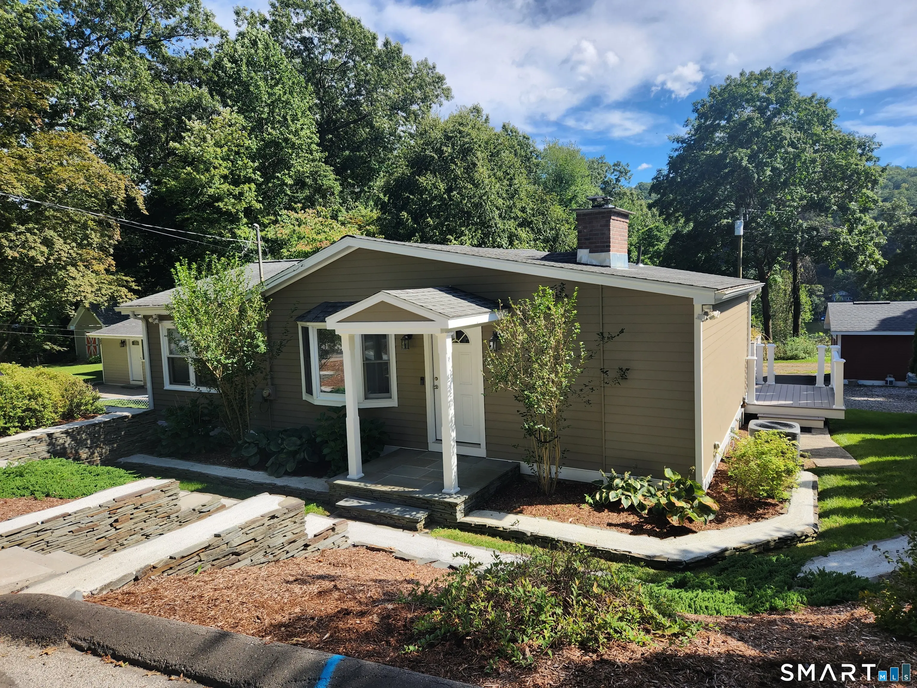 61 Hornet Nest Road, Southbury