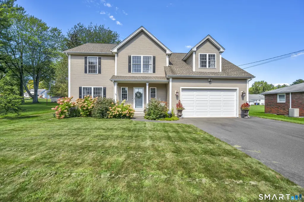 75 Montague Street, Wethersfield