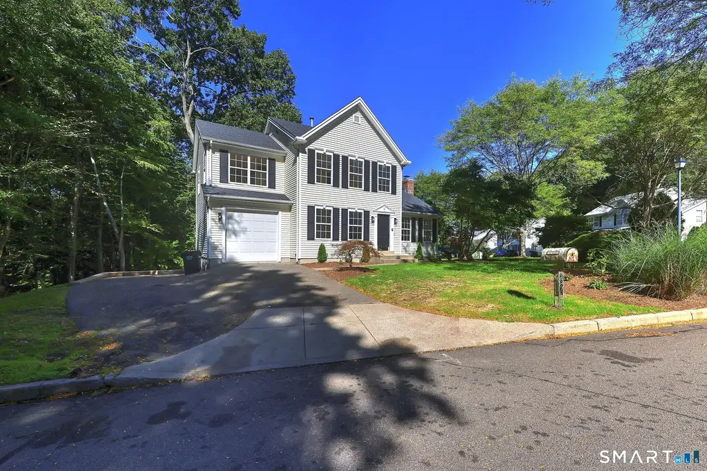 40 Acorn Lane, Milford