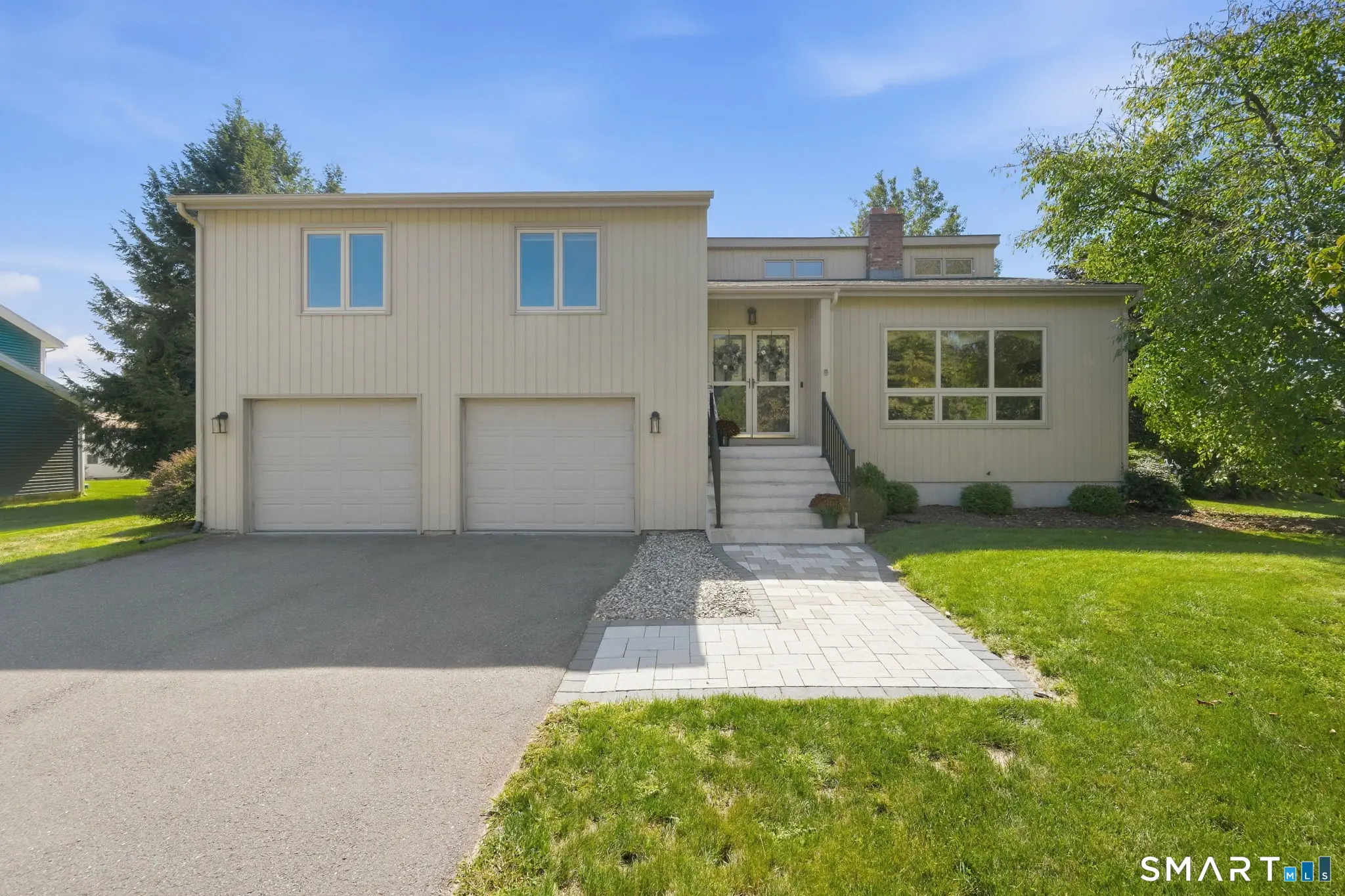 207 Lisa Drive, South Windsor