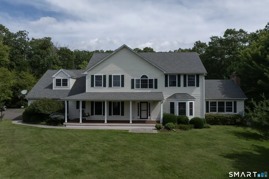 14 James Vincent Drive, Clinton
